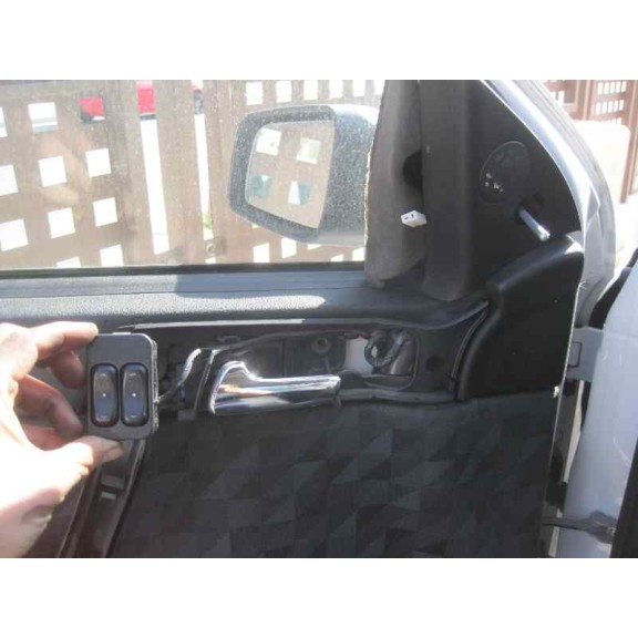 opel astra g berlina del año 2001