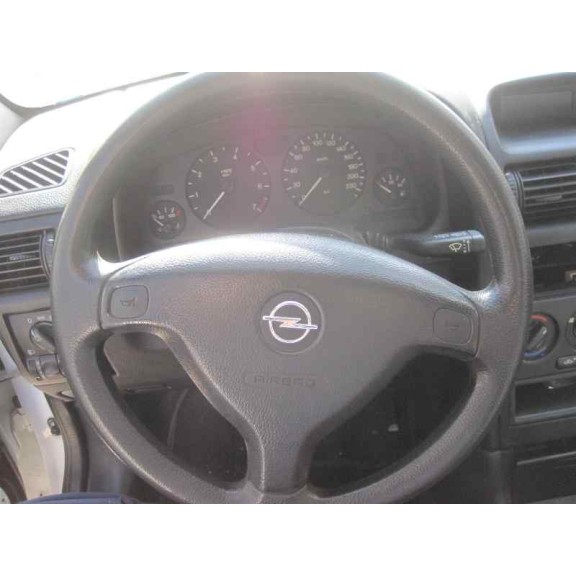 opel astra g berlina del año 2001
