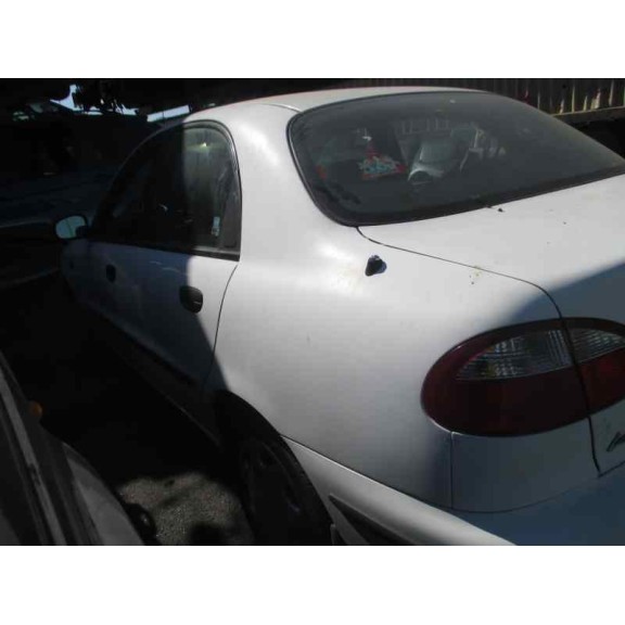 daewoo lanos del año 2000