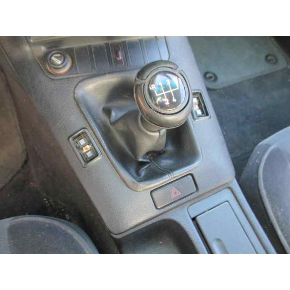 bmw serie 3 berlina (e36) del año 1995