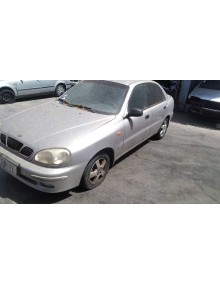 daewoo lanos del año 2000