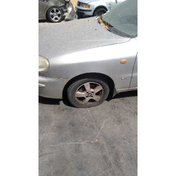 daewoo lanos del año 2000