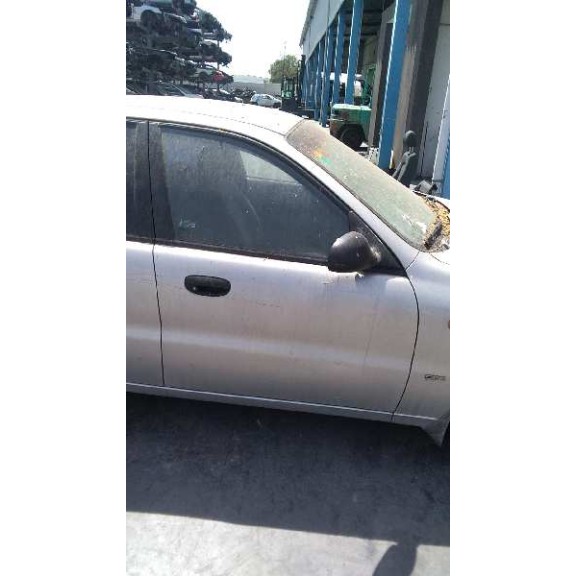 daewoo lanos del año 2000