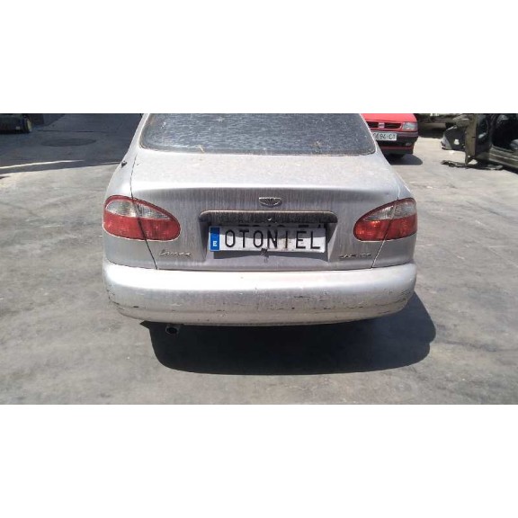 daewoo lanos del año 2000