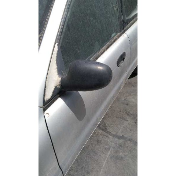 daewoo lanos del año 2000