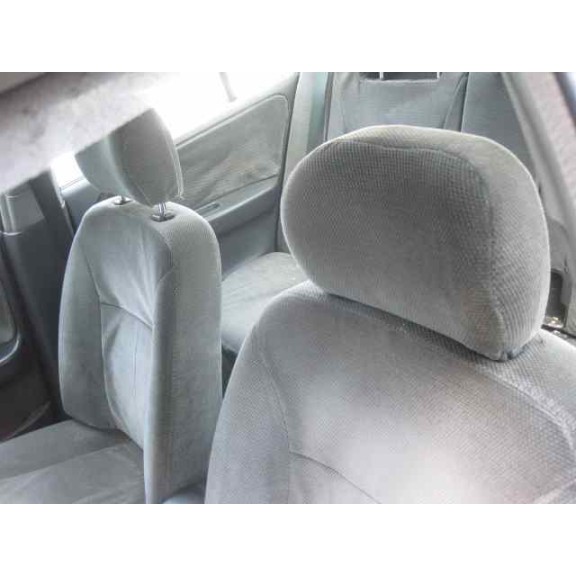 nissan primera berl./familiar (p10/w10) del año 1992