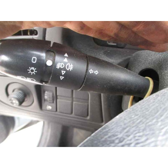 citroën xsara berlina del año 2002