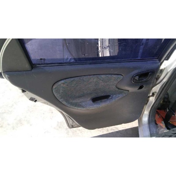 daewoo lanos del año 2000