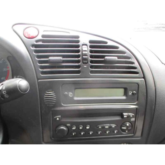 citroën xsara berlina del año 2002