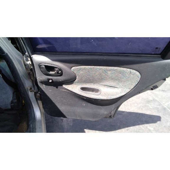 daewoo lanos del año 2000