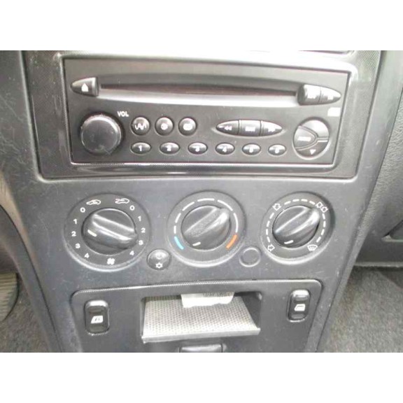 citroën xsara berlina del año 2002