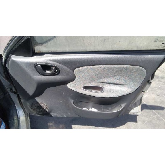 daewoo lanos del año 2000