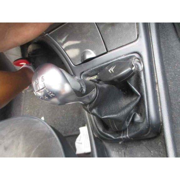 citroën xsara berlina del año 2002