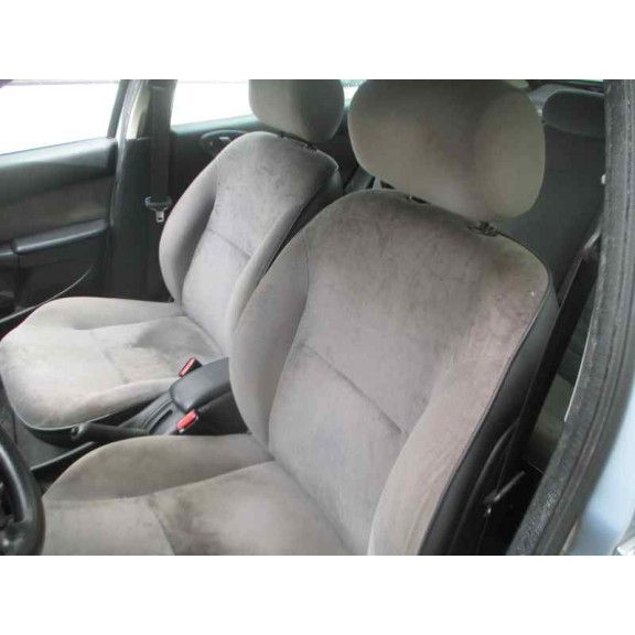 citroën xsara berlina del año 2002