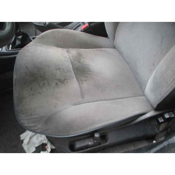 citroën xsara berlina del año 2002