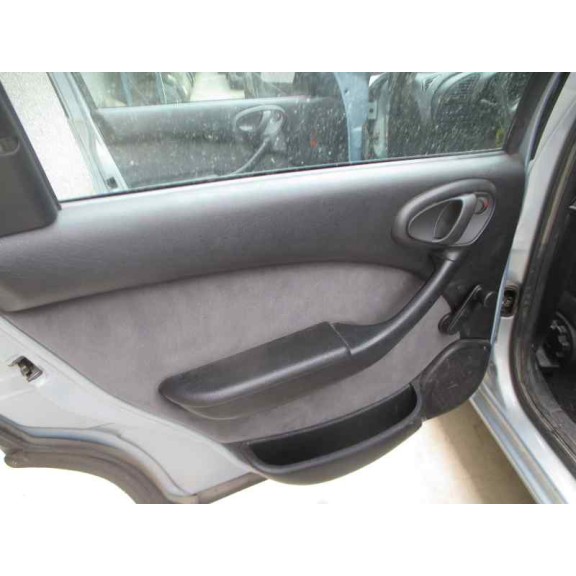 citroën xsara berlina del año 2002