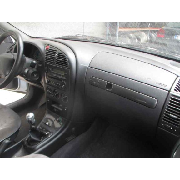 citroën xsara berlina del año 2002