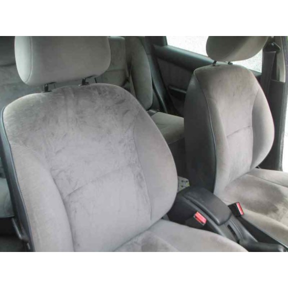 citroën xsara berlina del año 2002