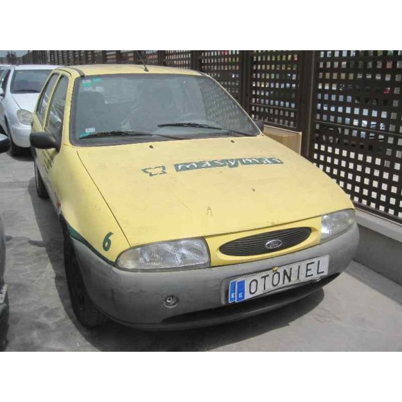 ford fiesta berlina del año 1998