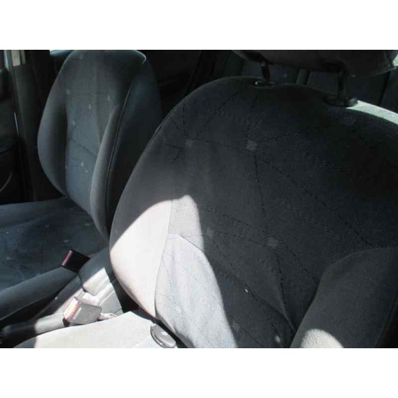 citroën xsara berlina del año 2001