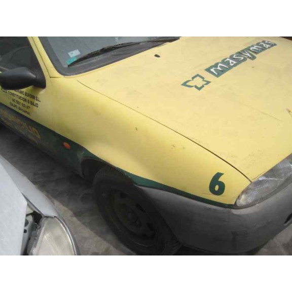 ford fiesta berlina del año 1998