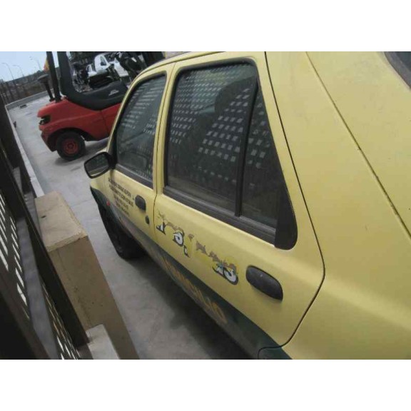 ford fiesta berlina del año 1998