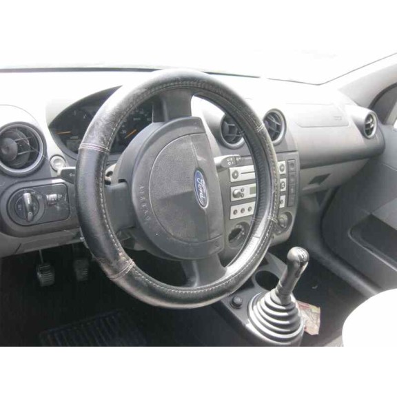 ford fiesta (cbk) del año 2002