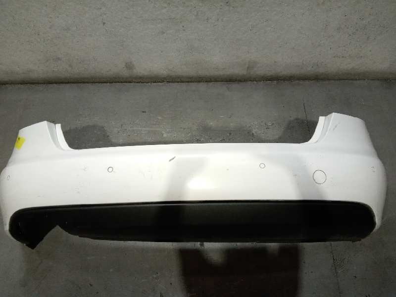 Recambio de paragolpes trasero para audi a4 ber. (b8) básico referencia OEM IAM  UN ROCE CON SENSORES