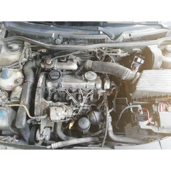 volkswagen golf iv berlina (1j1) del año 2001