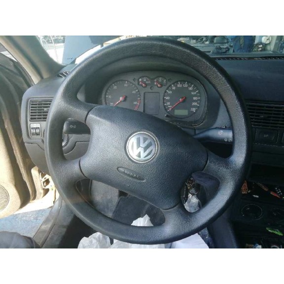 volkswagen golf iv berlina (1j1) del año 2001