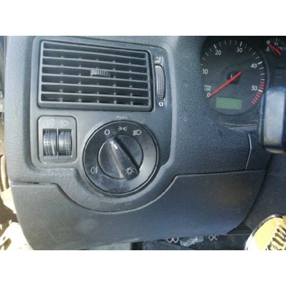 volkswagen golf iv berlina (1j1) del año 2001