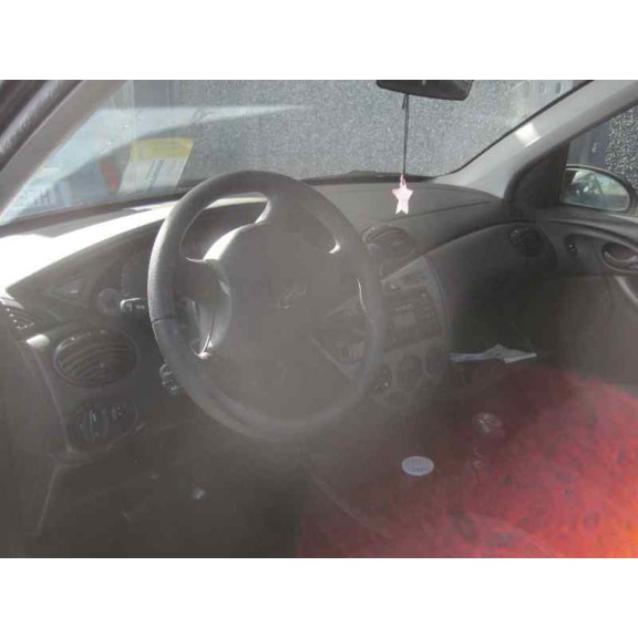 ford focus berlina (cak) del año 2004