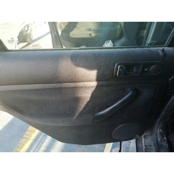 volkswagen golf iv berlina (1j1) del año 2001