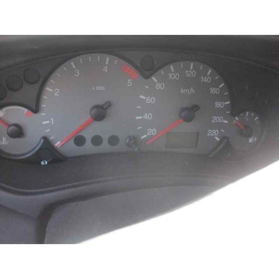 ford focus berlina (cak) del año 2004