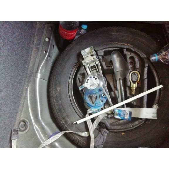 volkswagen golf iv berlina (1j1) del año 2001