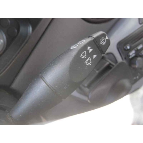 ford focus berlina (cak) del año 2004