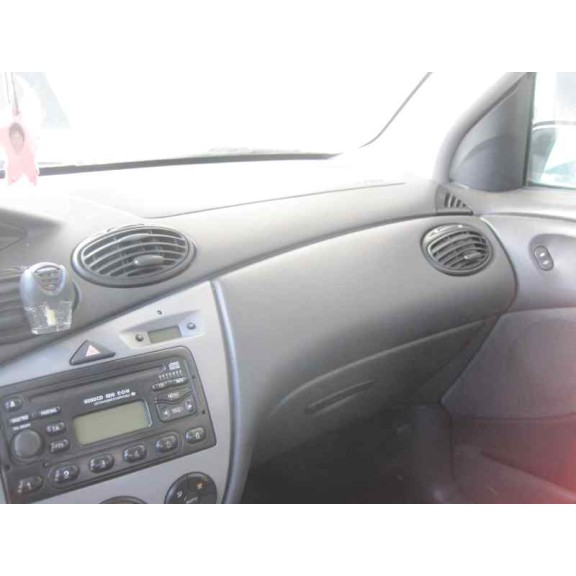 ford focus berlina (cak) del año 2004