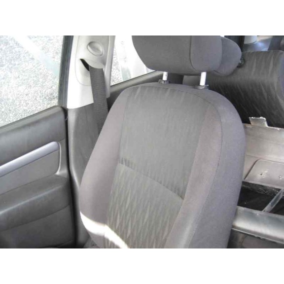 ford focus berlina (cak) del año 2004