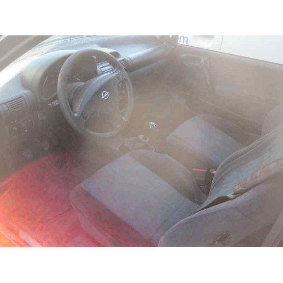 opel corsa b del año 1999