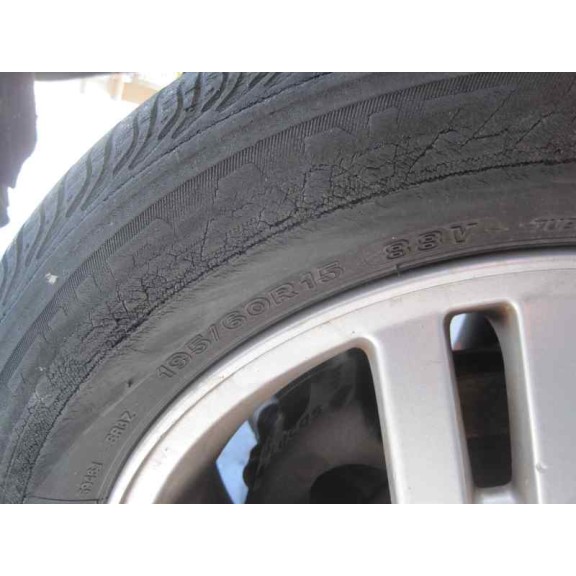 ford focus berlina (cak) del año 2004