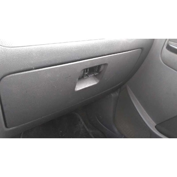 seat ibiza (6k1) del año 2001