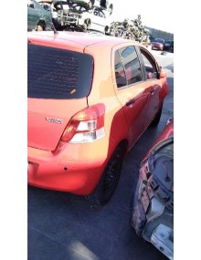 toyota yaris del año 2010