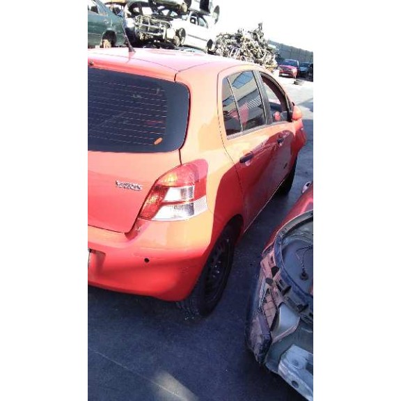 toyota yaris del año 2010