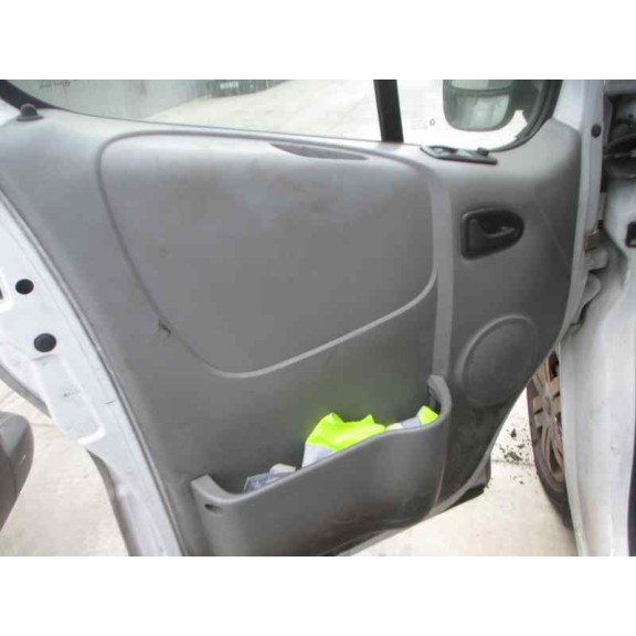 nissan primastar (x83) del año 2003