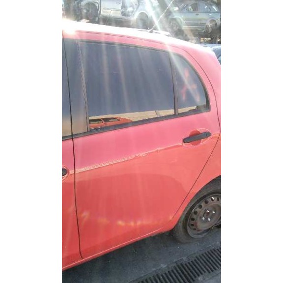 toyota yaris del año 2010