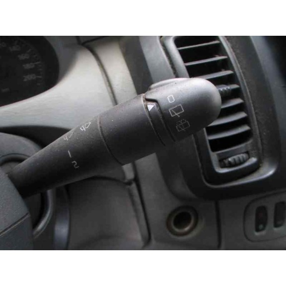 nissan primastar (x83) del año 2003