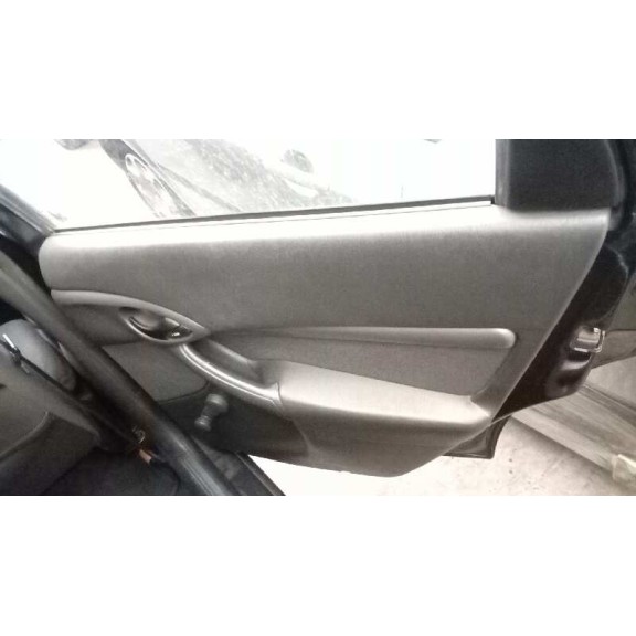 ford focus berlina (cak) del año 2004