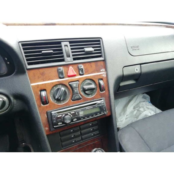 mercedes-benz clase c (w202) berlina del año 1996