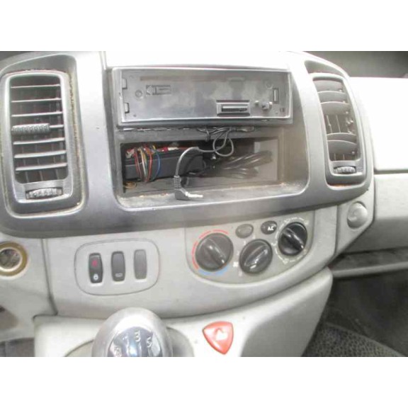 nissan primastar (x83) del año 2003