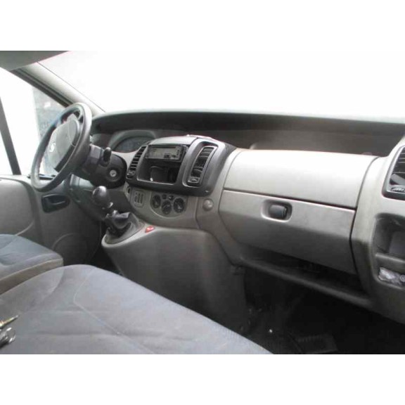 nissan primastar (x83) del año 2003